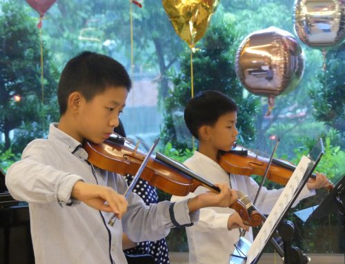 老幼共融音樂會 7歲男童小提琴獻曲長輩 清福溫暖跨世代祖孫情